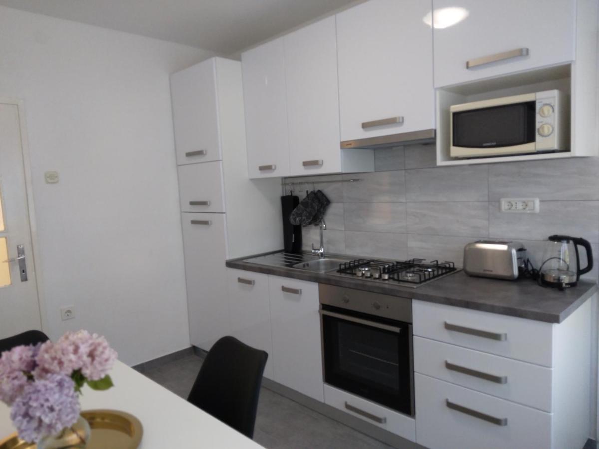 Antemma Apartment Pula Exterior photo